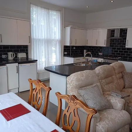 Apartman Westmount - 2 Fulford Road